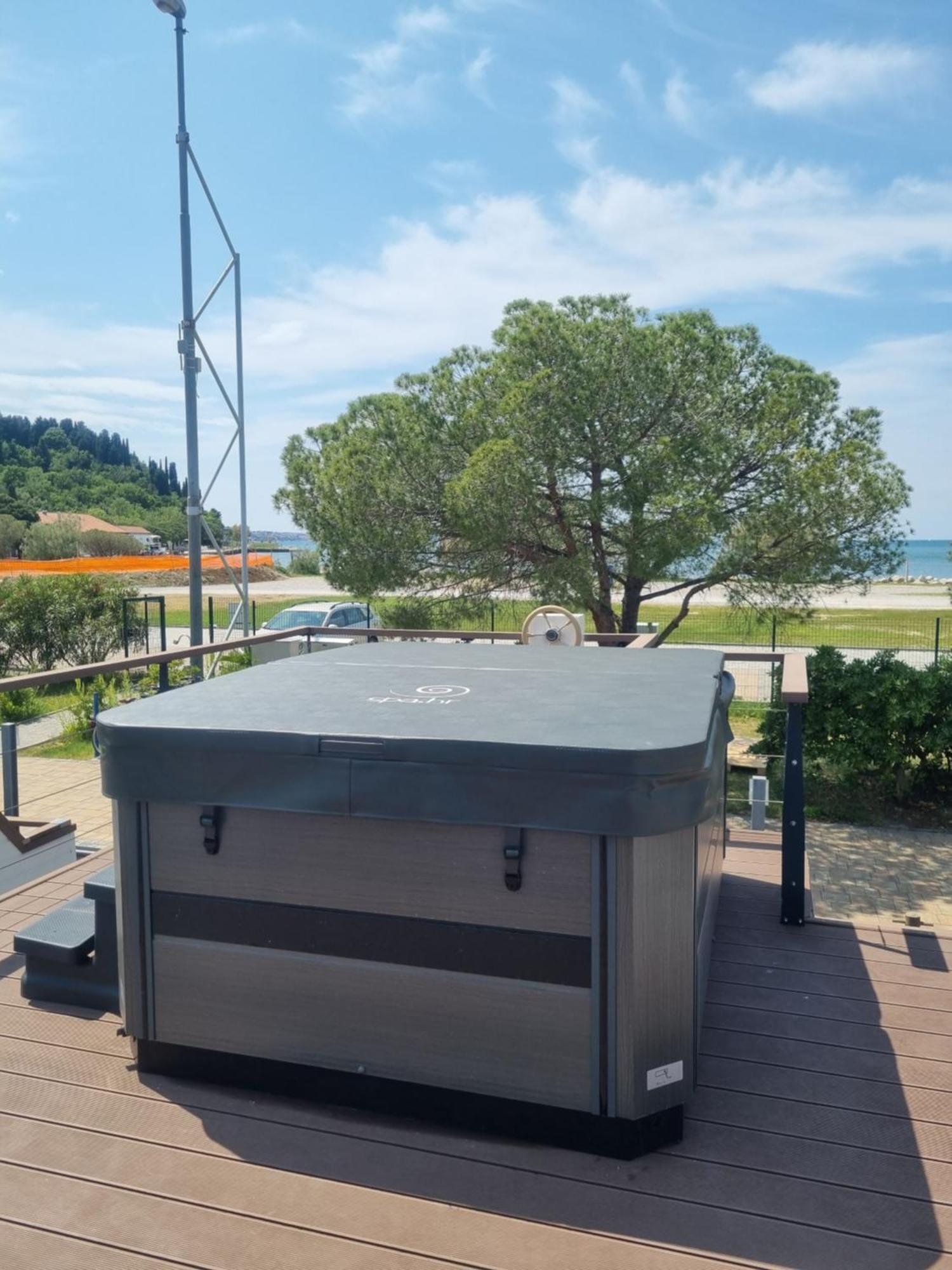 Hotel Stella Blue Floating House Portorož Zewnętrze zdjęcie